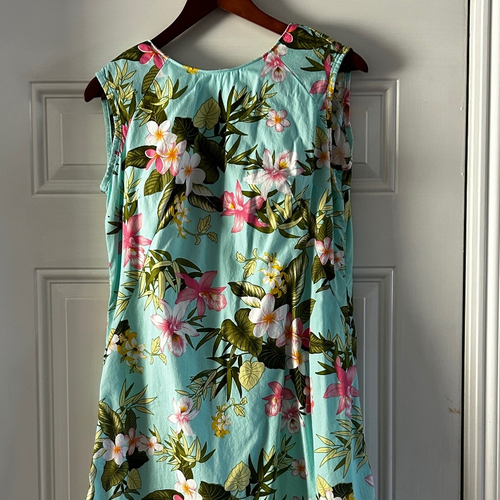 Women's mini dress inspired by 60's fashion mini dress